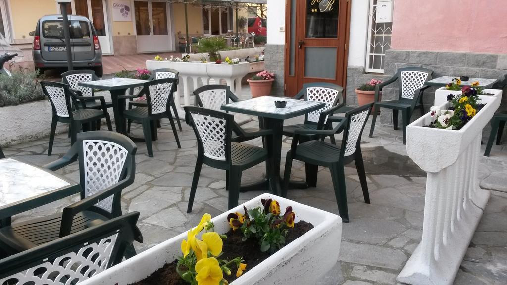 Hotel Riz Finale Ligure Exterior photo